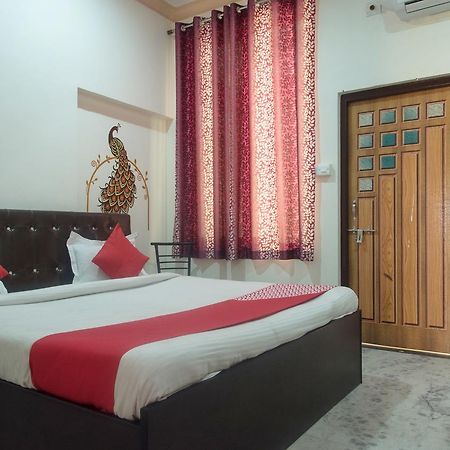 Oyo 11743 Hotel Shree Krishna Udaipur Exteriör bild