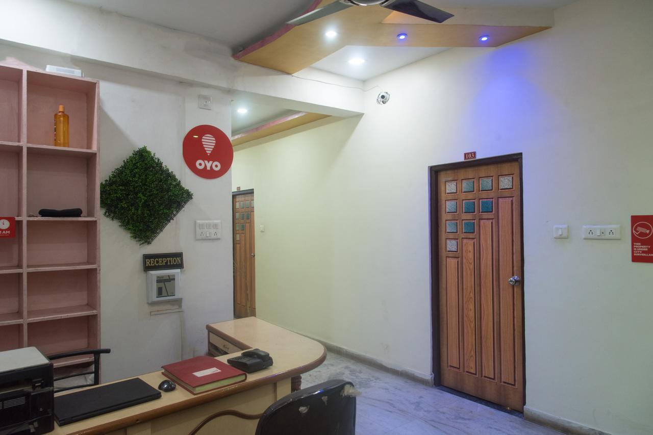 Oyo 11743 Hotel Shree Krishna Udaipur Exteriör bild