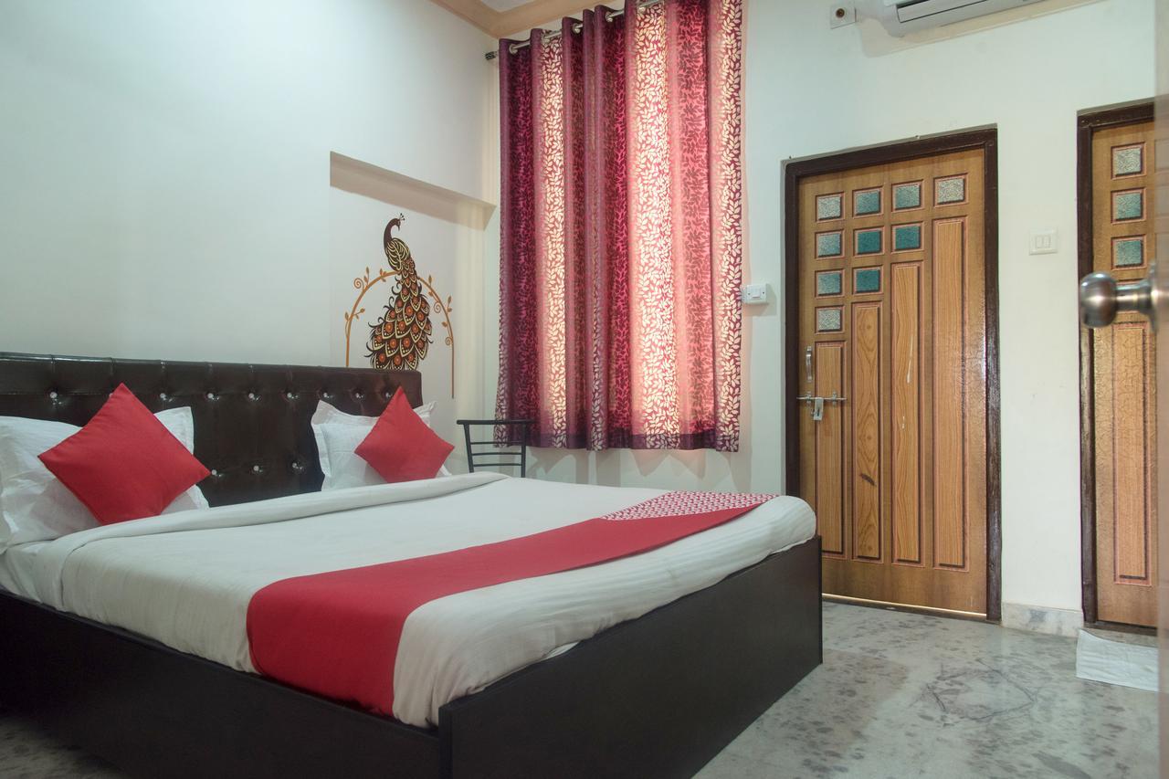 Oyo 11743 Hotel Shree Krishna Udaipur Exteriör bild